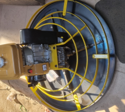 Power trowel