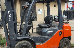 Forklift