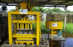 Block and Pave stone moulding machine