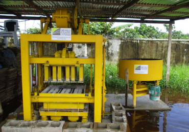 Block and Pave stone moulding machine