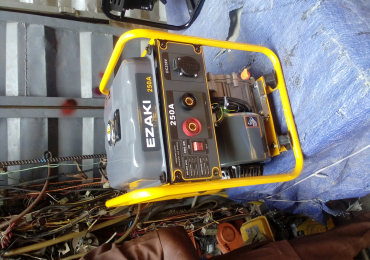 250 amps DC Petro self welding generator