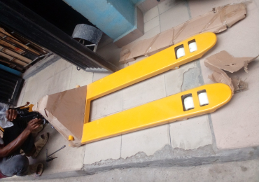 3 tons panel trucks