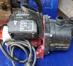 Water pumping machine