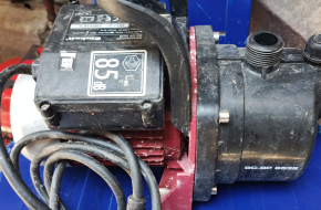 Water pumping machine