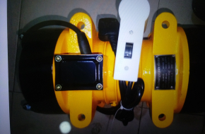 Single phase block molding vibrator machine