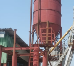 Materials mixer