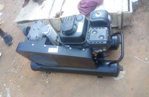 Air compressor (engine)