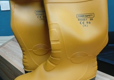 Safety rainboot