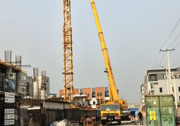 TOWER CRANE